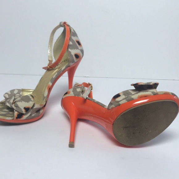Orange pattern heels. - Picture 3 of 3